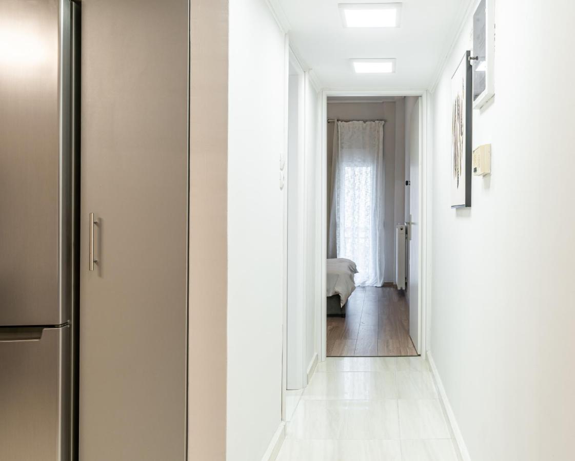 Spacious 2Bd Apt Next To Metro Athens Exterior photo